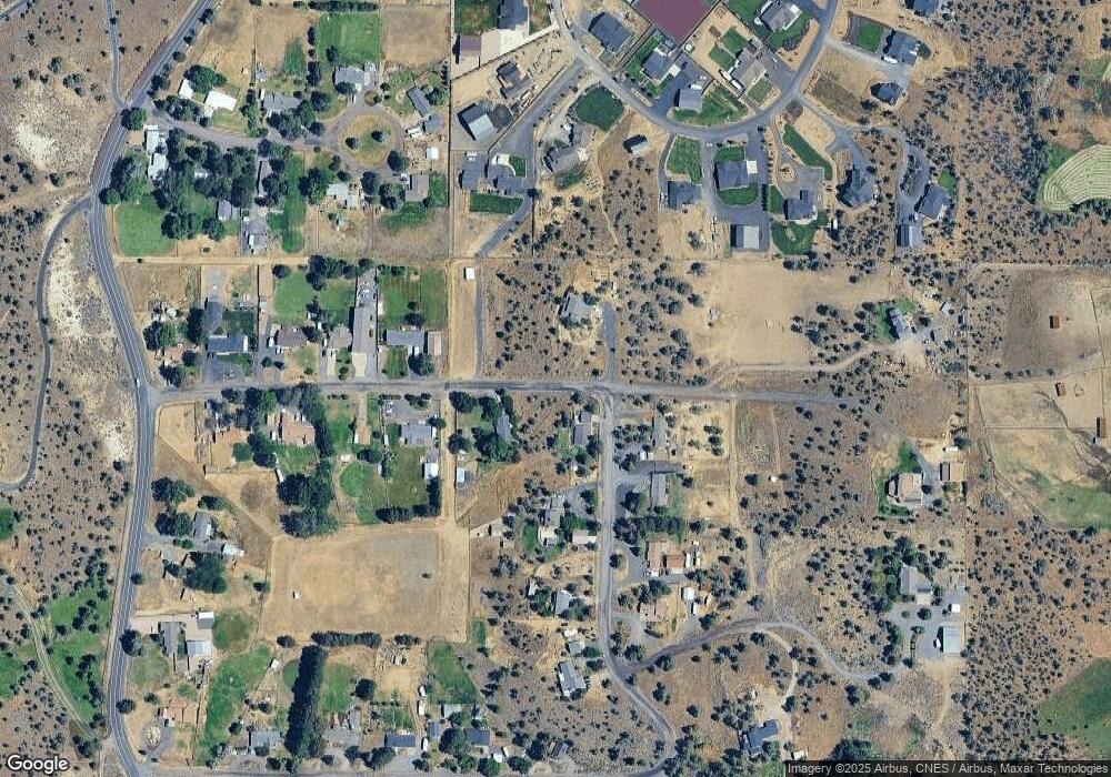 688 NW Xavier Ave, Redmond, OR 97756 - photo 1