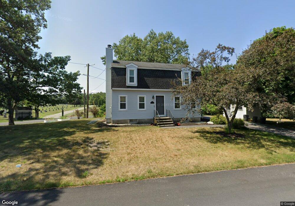 2 Troy St, Nashua, NH 03064 - photo 1