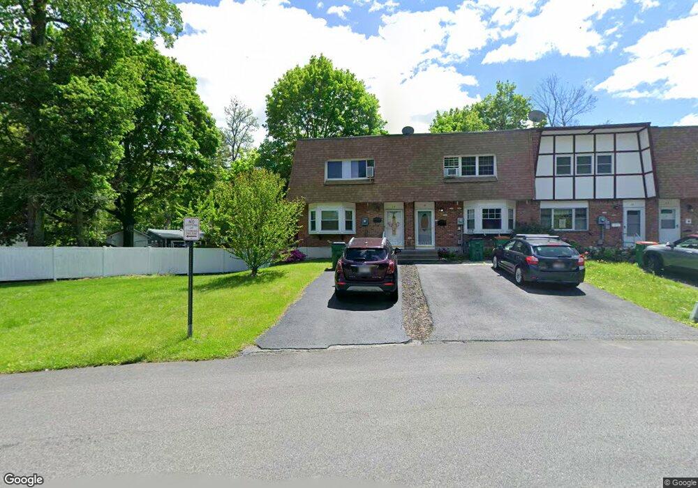 17 Roundtree Ct, Beacon, NY 12508 - photo 1