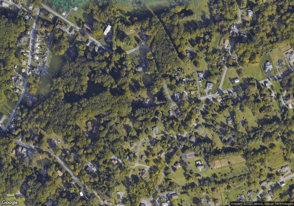 1844 Cedar Top Rd, Reading, PA 19607 - photo 1