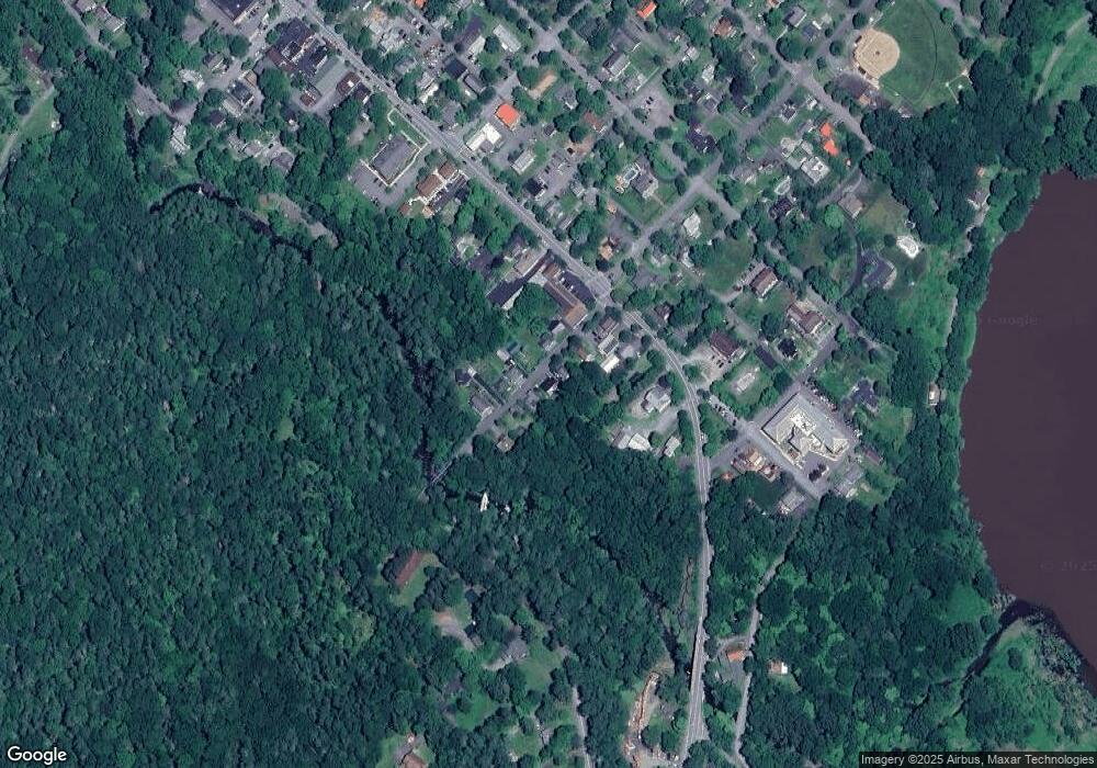 110 Mott St, Milford, PA 18337 - photo 1