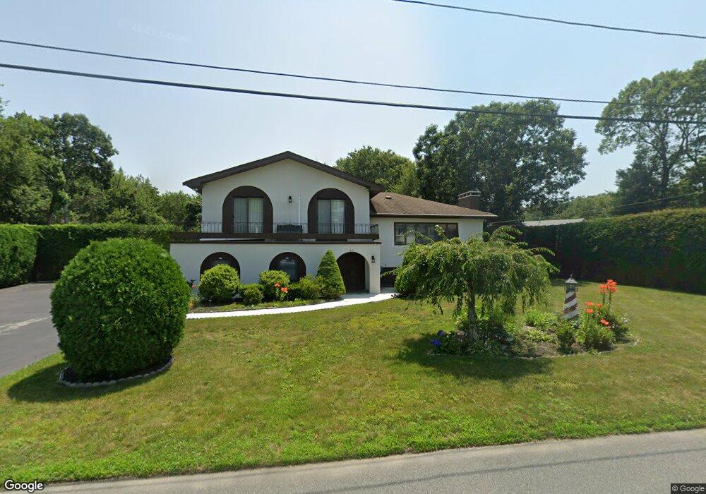 271 W Mccabe St, North Dartmouth, MA 02747 - photo 1