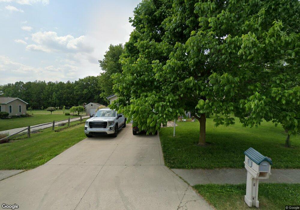 772 Jessica Ct, Nappanee, IN 46550 - photo 1