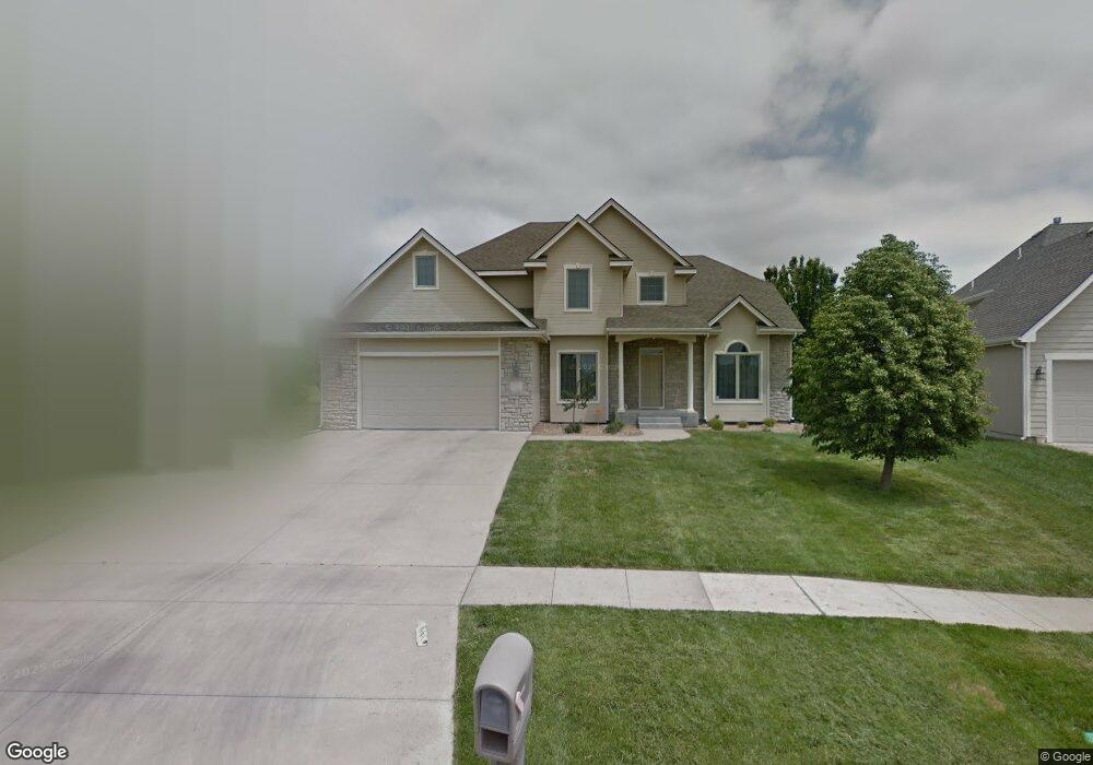 2720 SW Windermere Dr, Topeka, KS 66614 - photo 1