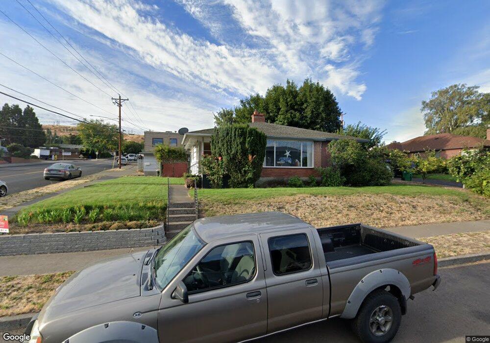1624 E 11th St, the Dalles, OR 97058 - photo 1
