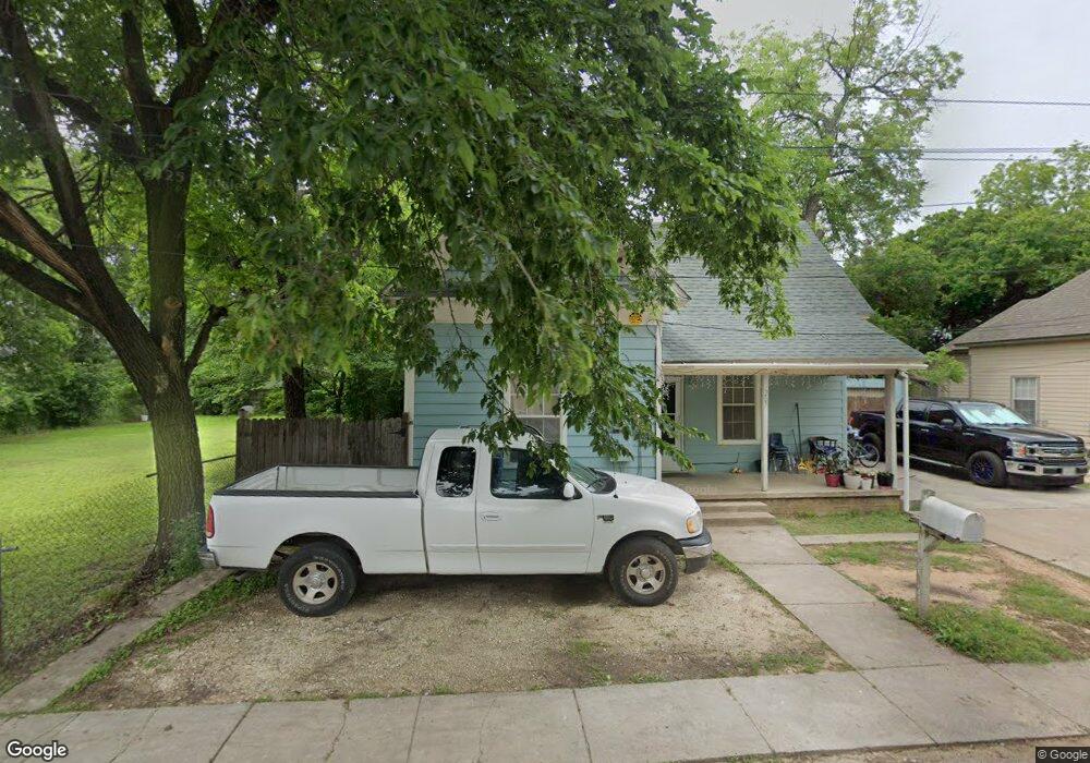 207 May Ave, Cleburne, TX 76031 - photo 1