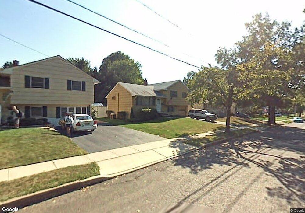 725 Cedar Crest Dr, Bound Brook, NJ 08805 - photo 1