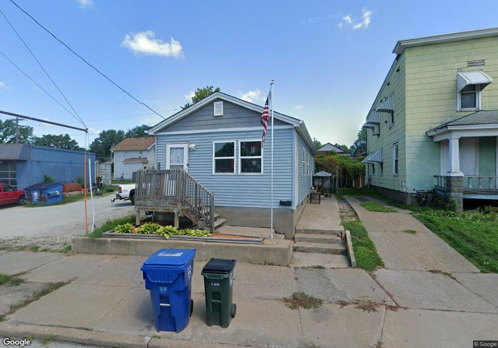 1540 Rockingham Rd, Davenport, IA 52802 - photo 1