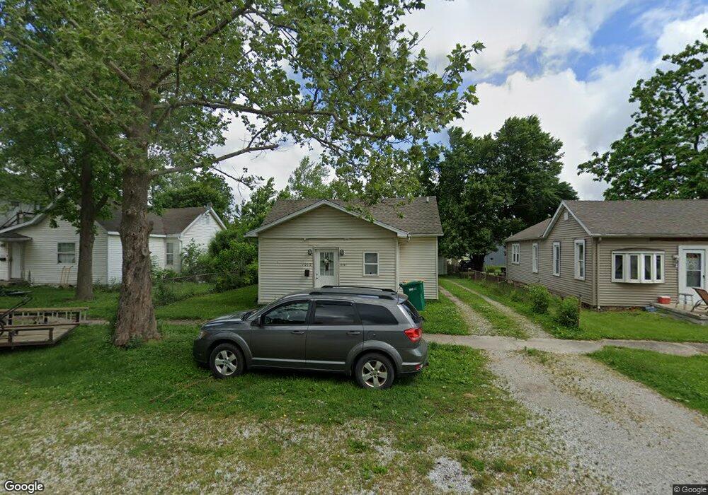 1012 Moultrie Ave, Mattoon, IL 61938 - photo 1