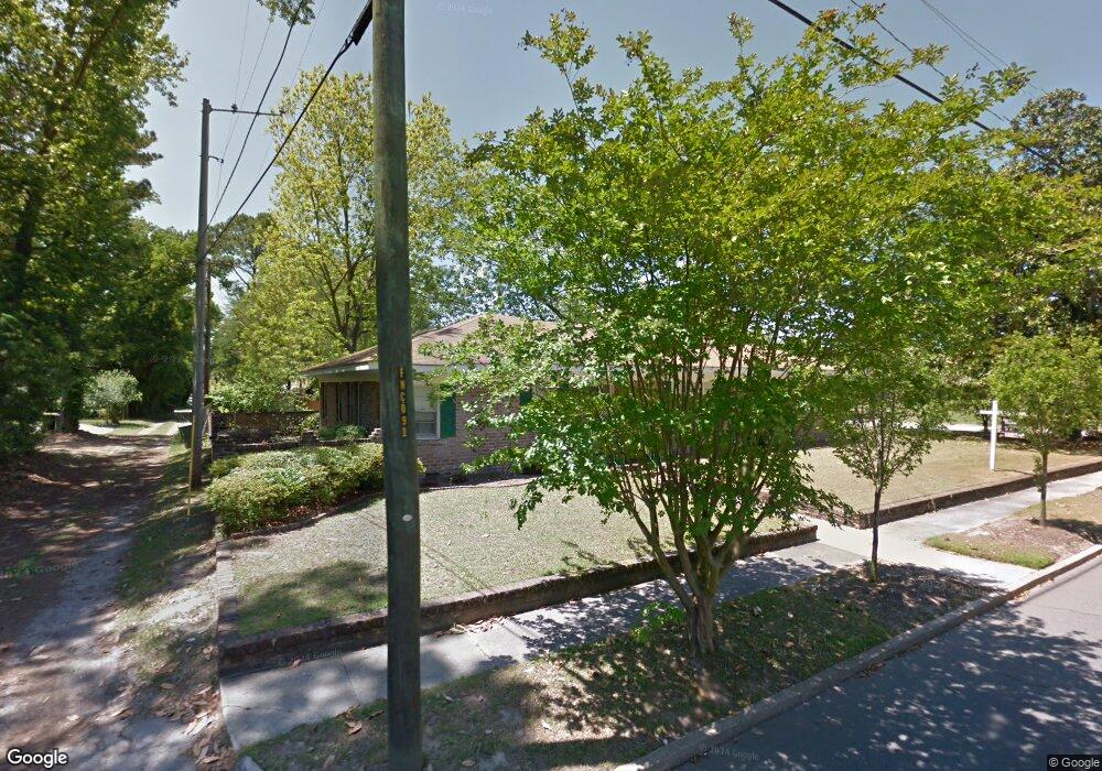 527 E 55th St, Savannah, GA 31405 - photo 1