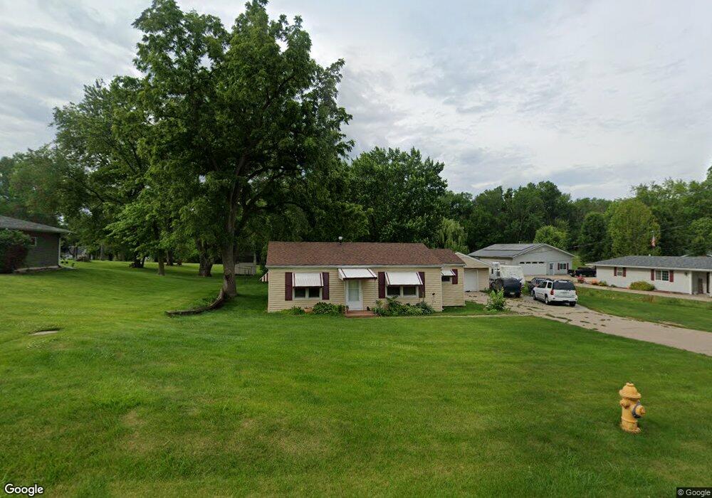 1809 W 51st St, Davenport, IA 52806 - photo 1