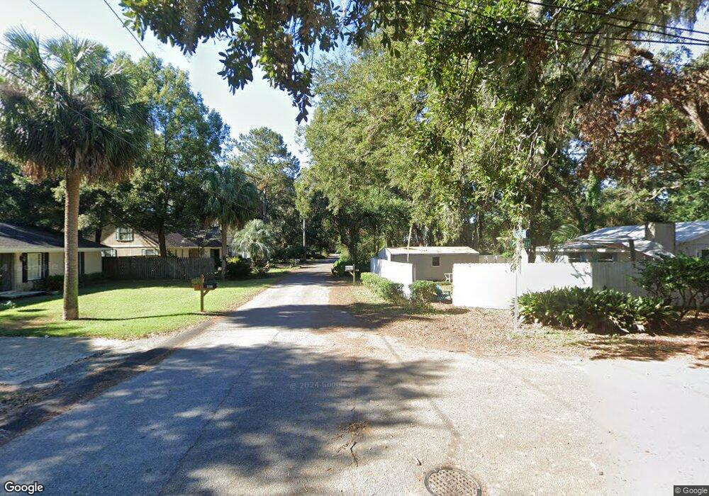 215 4th Ave, Saint Simons Island, GA 31522 - photo 1