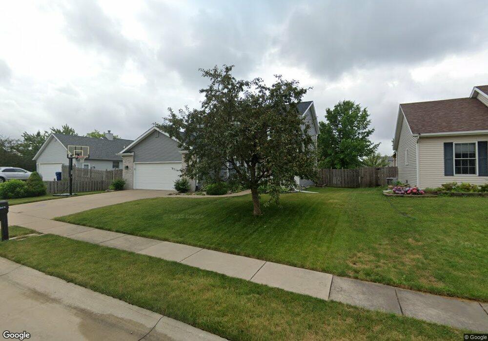 1365 W 52nd St, Davenport, IA 52806 - photo 1