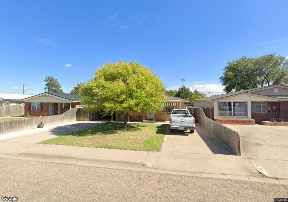 402 N Meredith Ave, Dumas, TX 79029 - photo 1