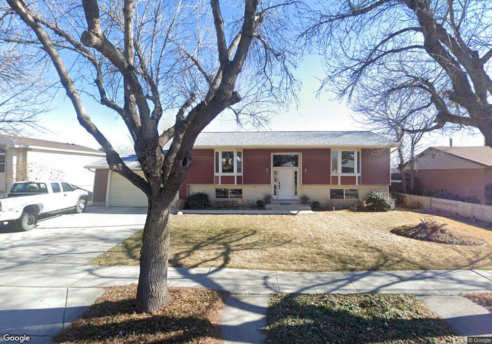 8047 Laguna Dr, West Jordan, UT 84088 - photo 1