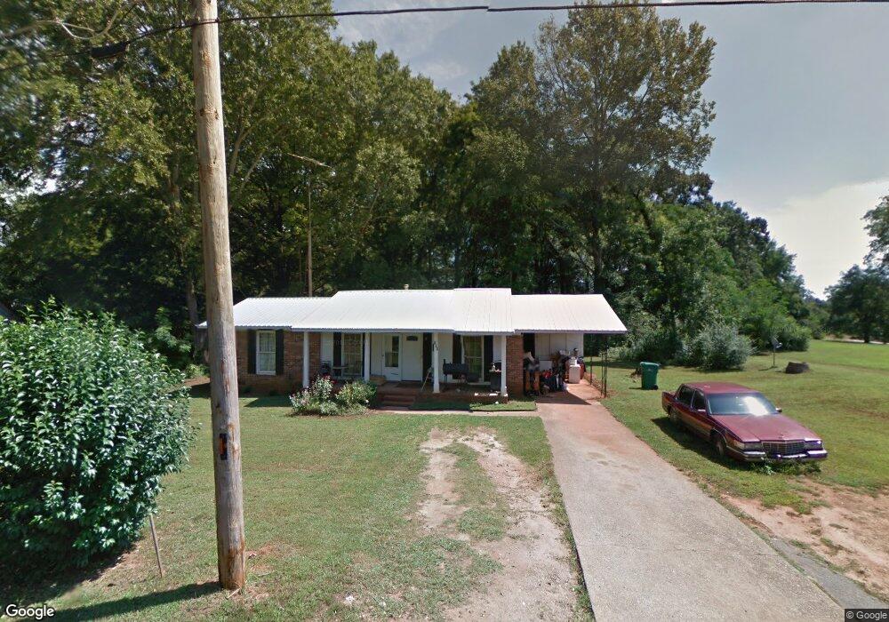 144 Martin Luther King jr Dr, Commerce, GA 30529 - photo 1
