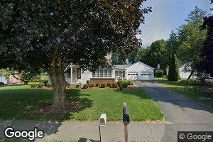 92 Elm St, Hatfield, MA 01038