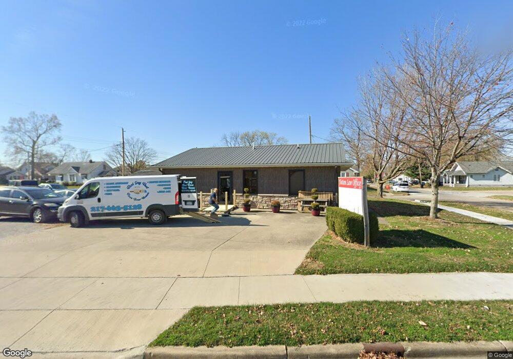 109 N Maple St, Effingham, IL 62401 - photo 1