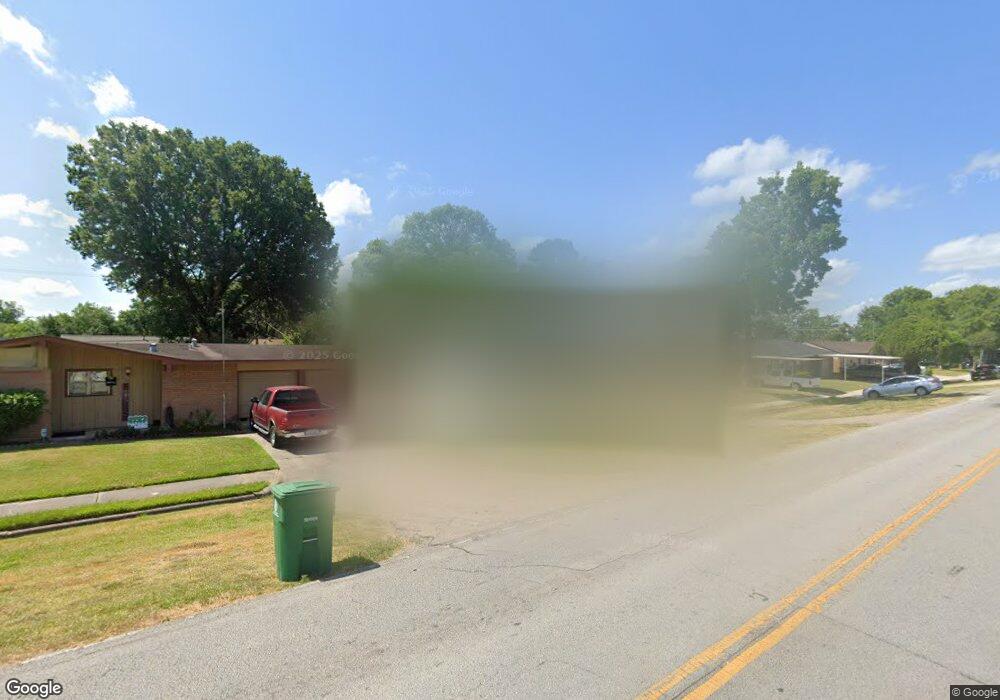 10218 Kingspoint Rd, Houston, TX 77075 - photo 1