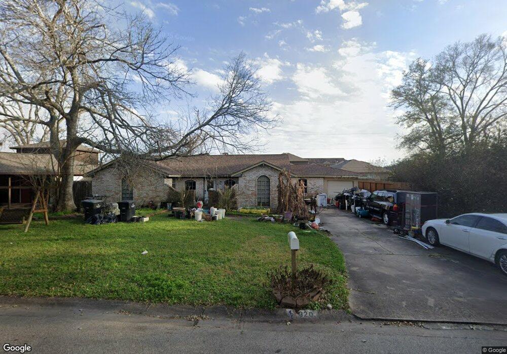 320 Meyer St, Alvin, TX 77511 - photo 1