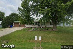 535 W Adams St, Winthrop, IA 50682