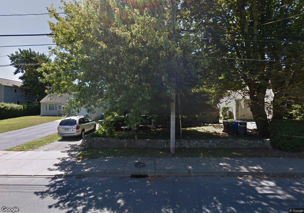 110 Maple Ave, Middletown, RI 02842 - photo 1