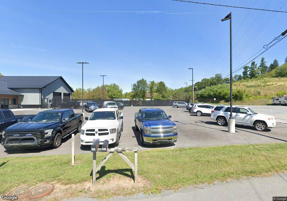 901 W Main St, Waynesboro, PA 17268 - photo 1