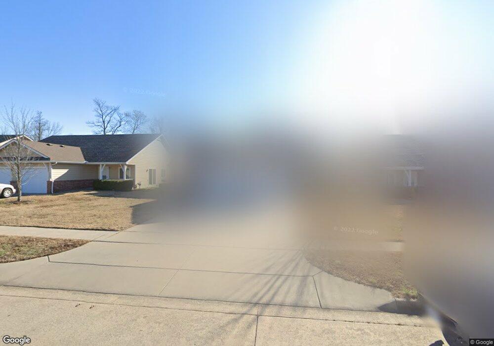 2124 Grand Ave, Parsons, KS 67357 - photo 1