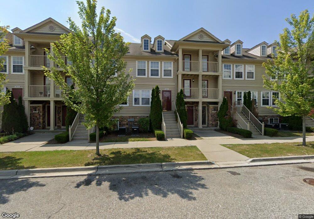 663 Lewa Downs Dr unit M, Pontiac, MI 48341 - photo 1