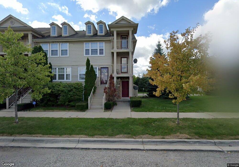 627 Lewa Downs Dr unit 7, 80, Pontiac, MI 48341 - photo 1