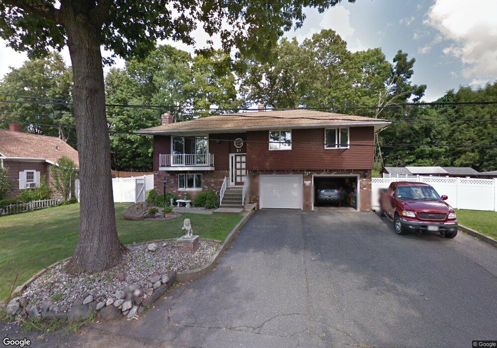 21 Harlan St, Ludlow, MA 01056 - photo 1