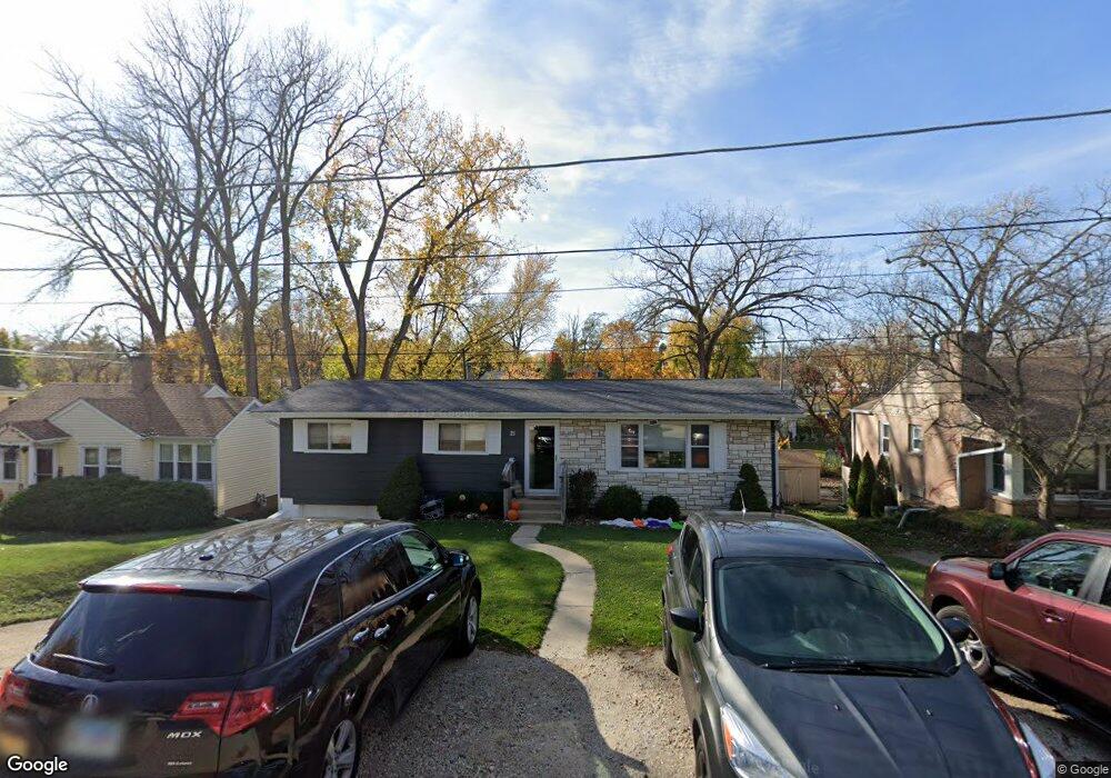 21 Hilly Ln, Lake In the Hills, IL 60156 - photo 1