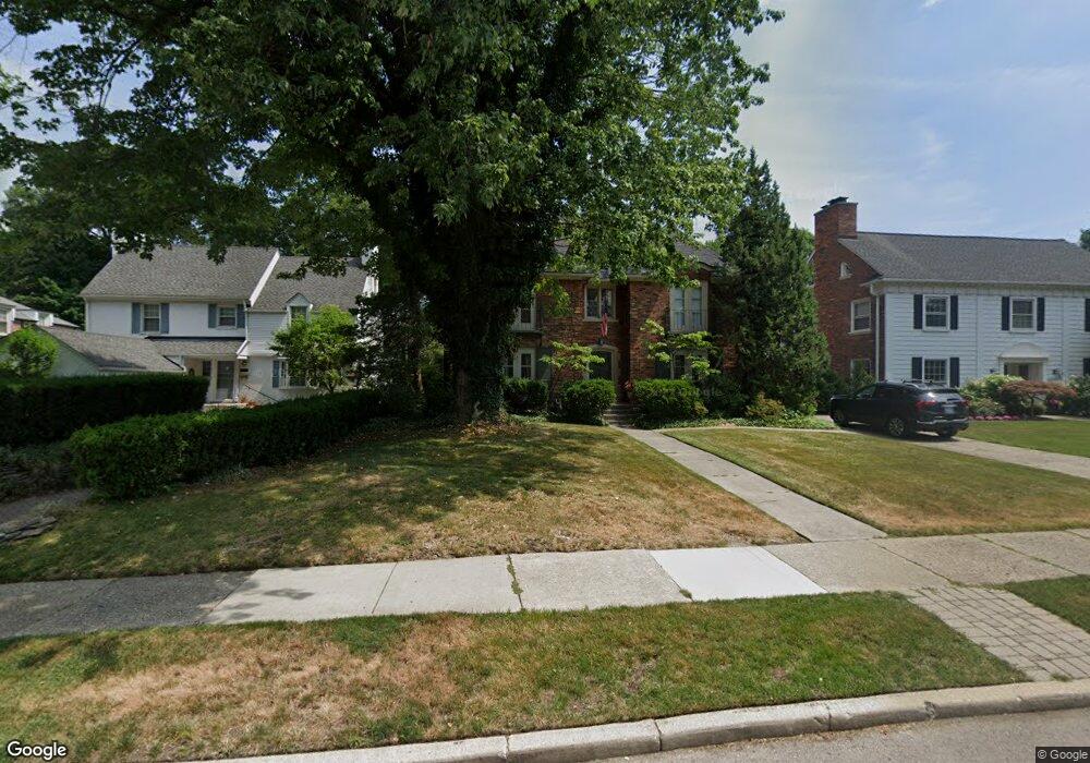 228 Merriweather Rd, Grosse Pointe Farms, MI 48236 - photo 1