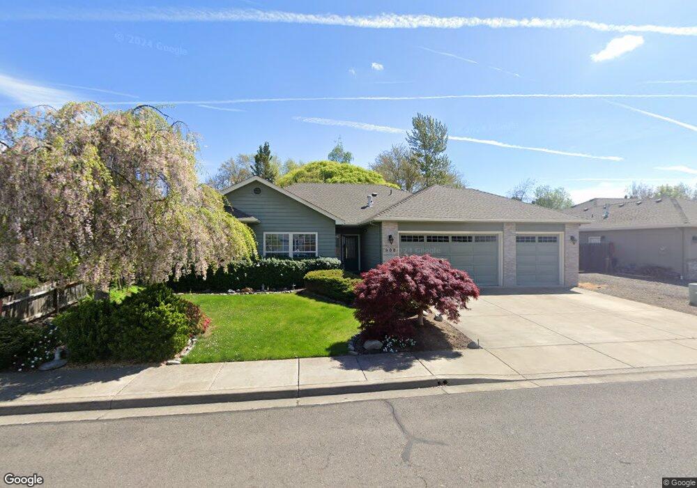 908 Mendolia Way, Central Point, OR 97502 - photo 1