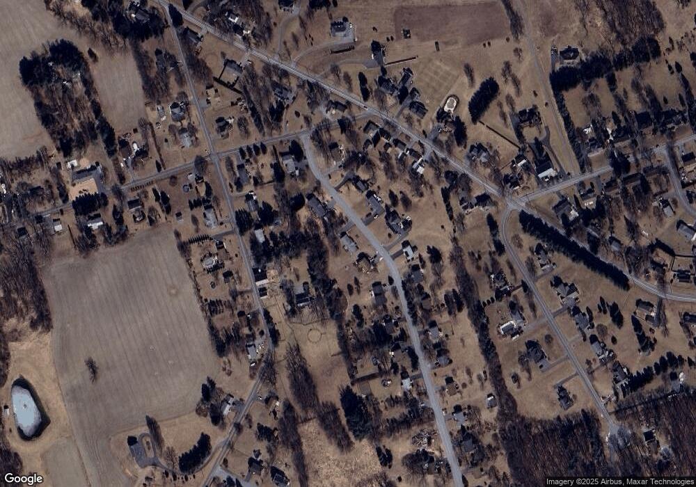 551 Round Table Dr, Nazareth, PA 18064 - photo 1