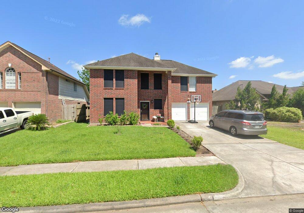 4910 Five Knolls Dr, Friendswood, TX 77546 - photo 1