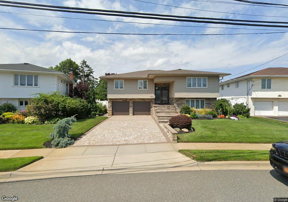 2047 Bliss Place, Merrick, NY 11566 - photo 1