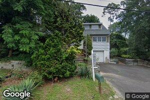 10 Overbrook St, Riverhead, NY 11901