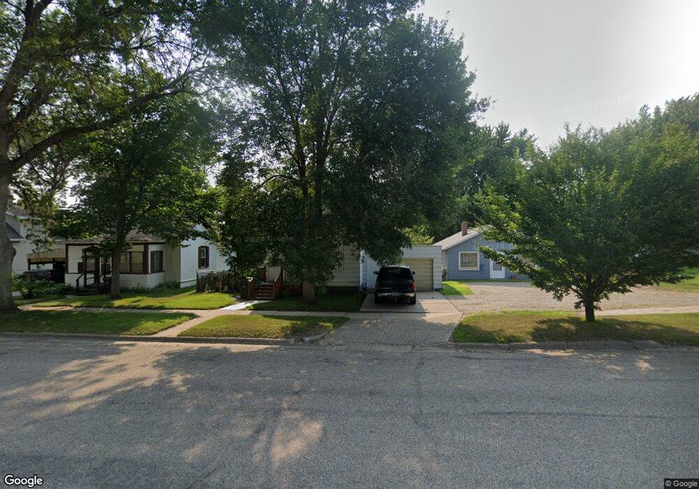 614 3rd Ave SW, Jamestown, ND 58401 - photo 1