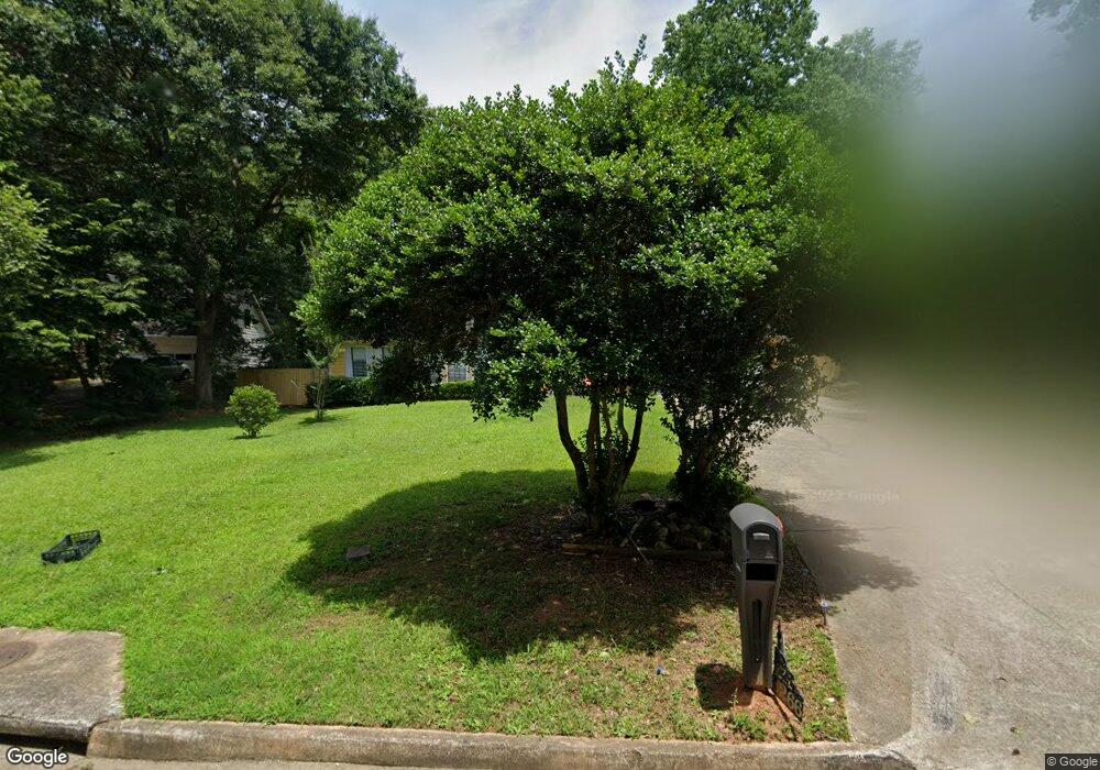 8266 Ridgemoor Dr, Riverdale, GA 30296 - photo 1