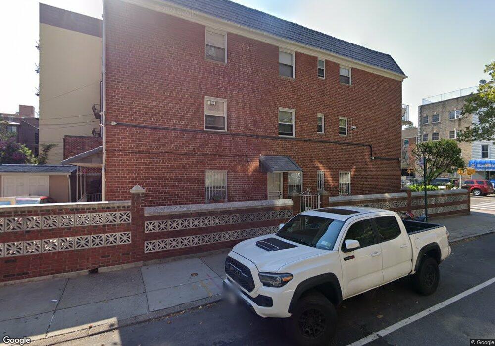 3501 28th Ave, Astoria, NY 11103 - photo 1