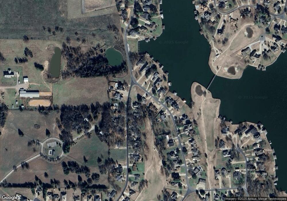 424 Kiowa Dr W, Gainesville, TX 76240 - photo 1