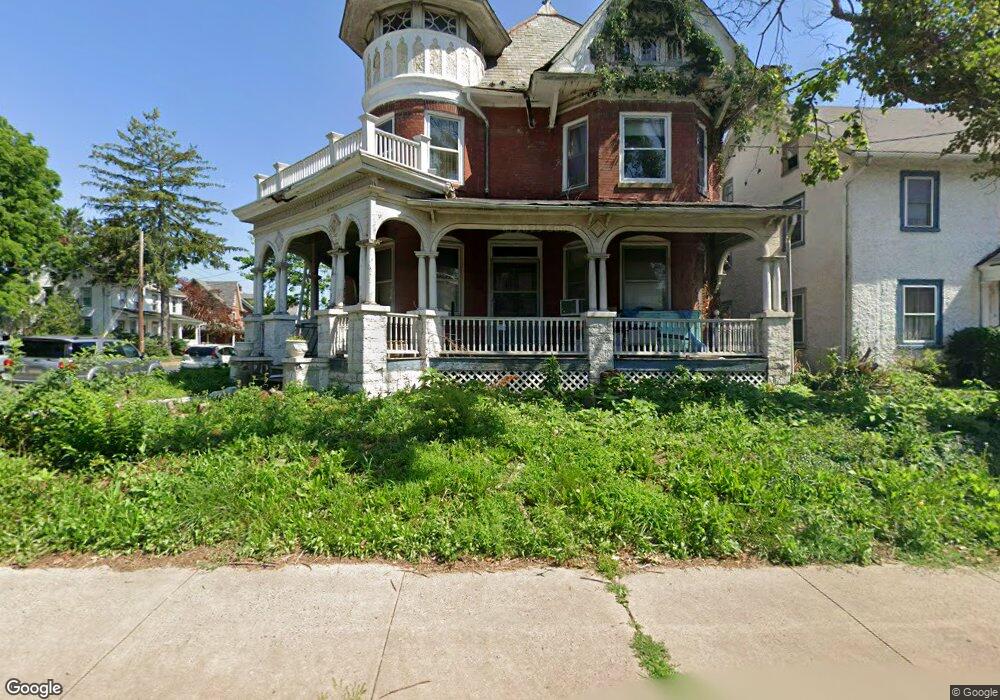 401 E Broad St, Quakertown, PA 18951 - photo 1