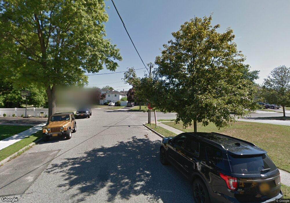 2692 Boundary Rd, Bellmore, NY 11710 - photo 1