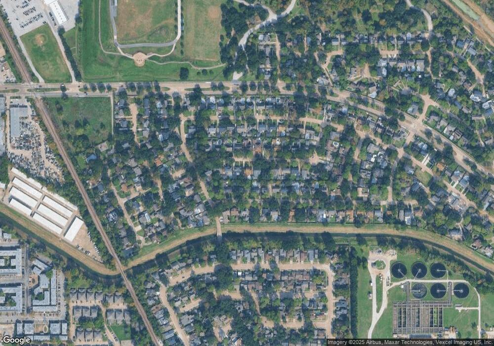 5047 Fallen Oaks Dr, Houston, TX 77091 - photo 1