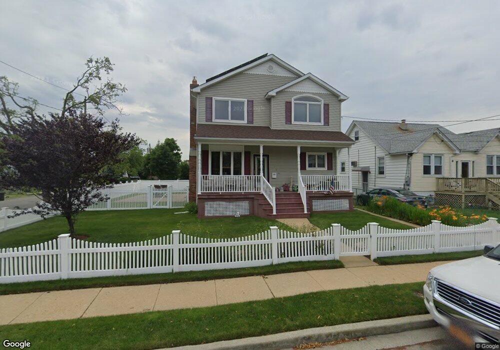 746 Sunrise Ave, Bellmore, NY 11710 - photo 1