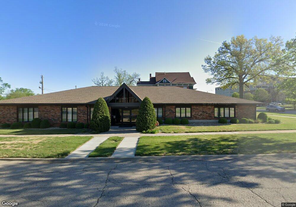 835 SW Topeka Blvd, Topeka, KS 66612 - photo 1