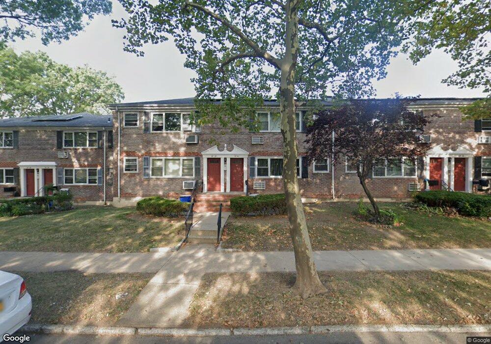 67-22 152 St unit 1L, Flushing, NY 11367 - photo 1