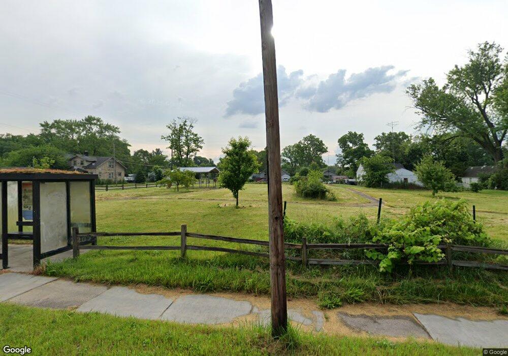 1422 N Franklin Ave, Flint, MI 48506 - photo 1