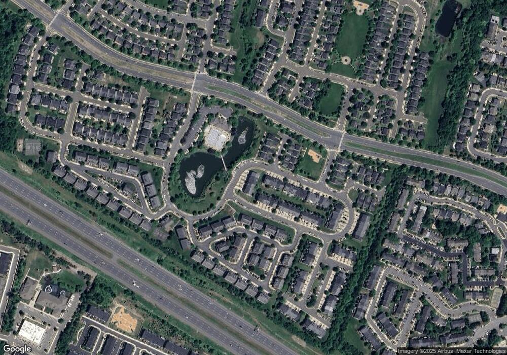 6810 Witton Cir, Gainesville, VA 20155 - photo 1